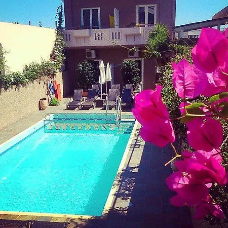 Aparthotel Sun Nicolas Kato Daratso